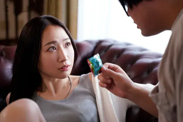 Chịch cực phê Bắn đầy mặt em người yêu đến nhà bạn học